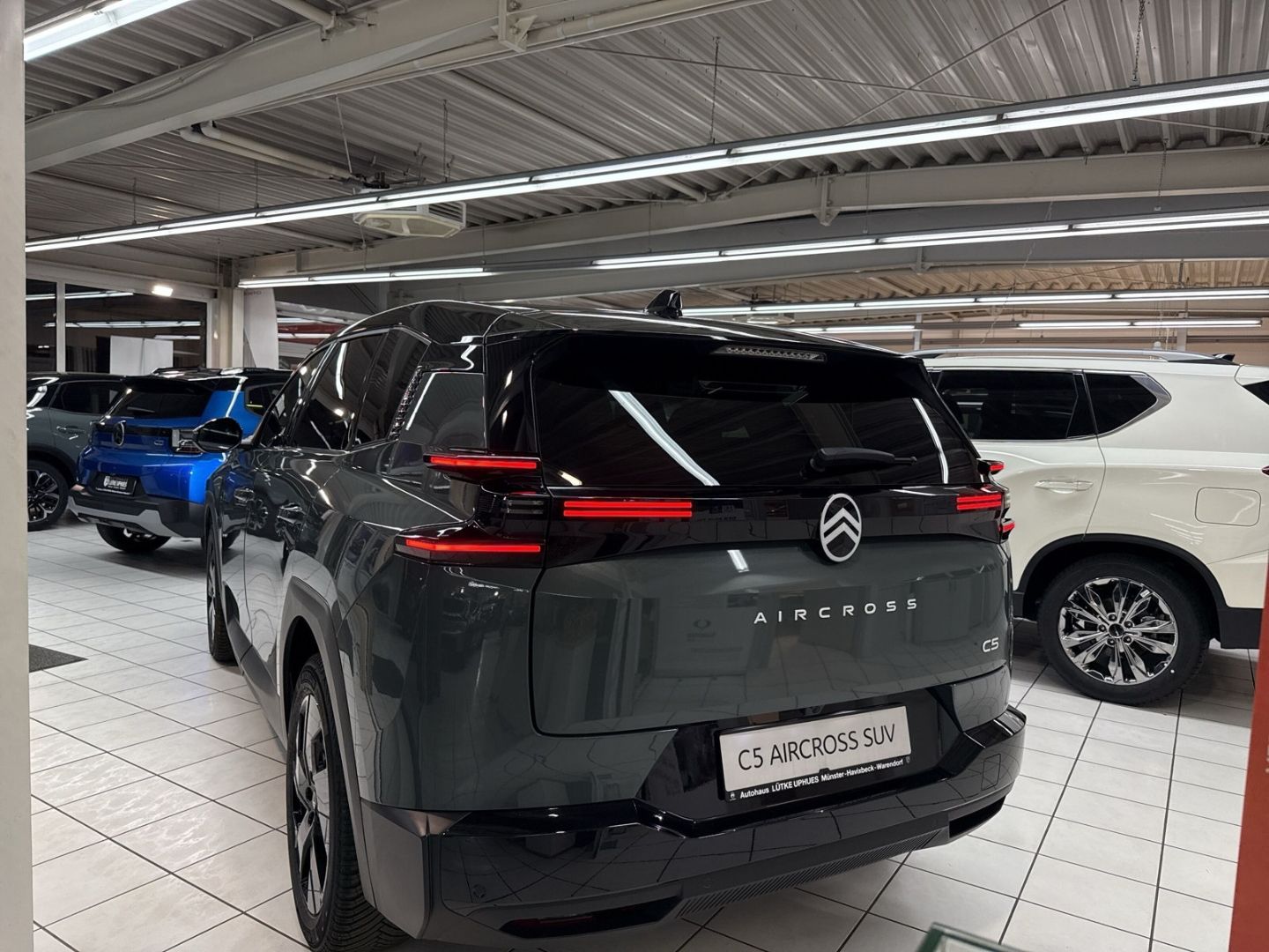 Fahrzeugabbildung Citroën C5 Aircross Hybrid 145 MAX HUD Navi 360 Kamera