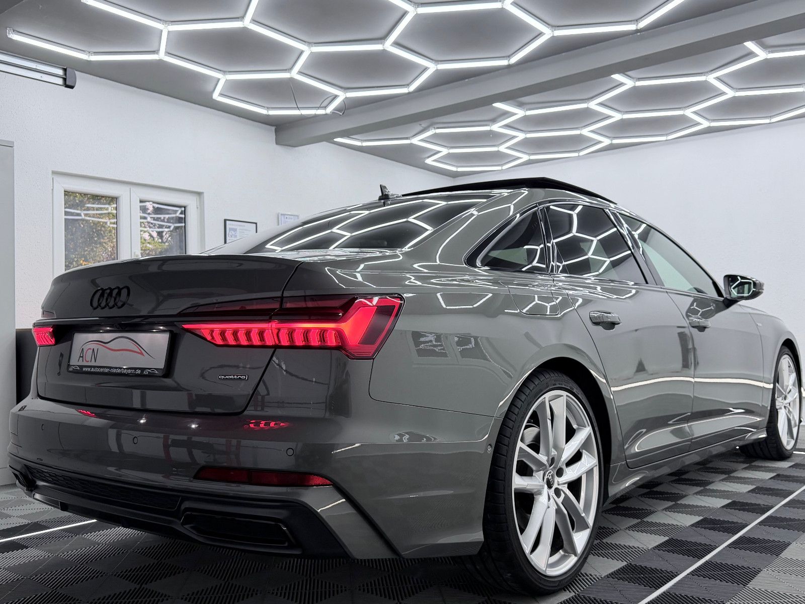 Fahrzeugabbildung Audi A6 Lim. 50 TDI Quattro S-LINE SPORT/HuD/ACC/PANO