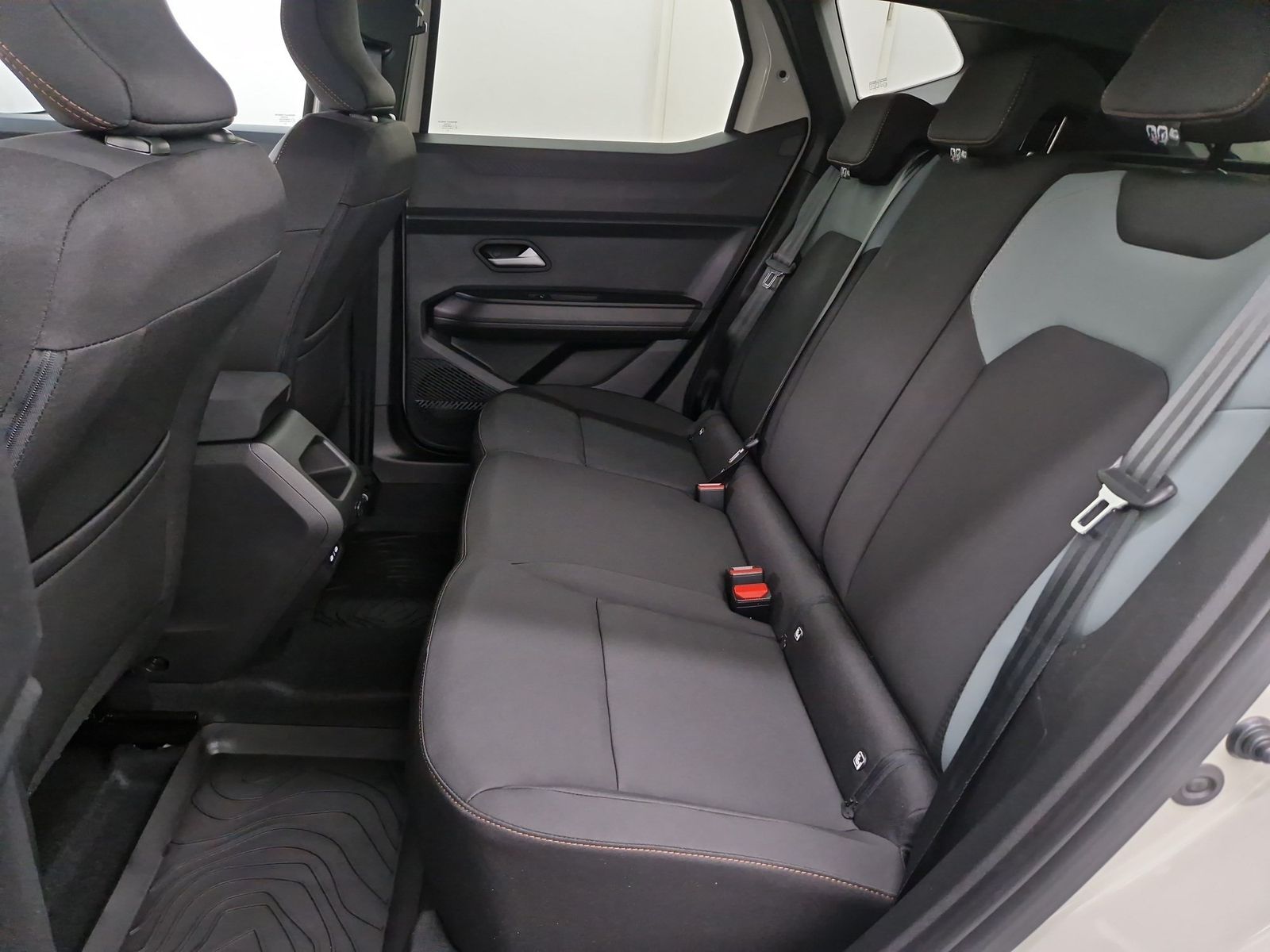 DACIA Duster Extreme Hybrid 155 Technik City – Bild 9