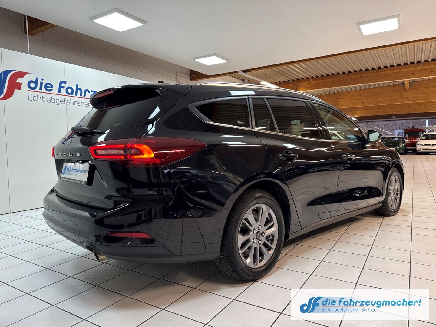 Fahrzeugabbildung Ford Focus Turnier Titanium X Navi Digitales Cockpit