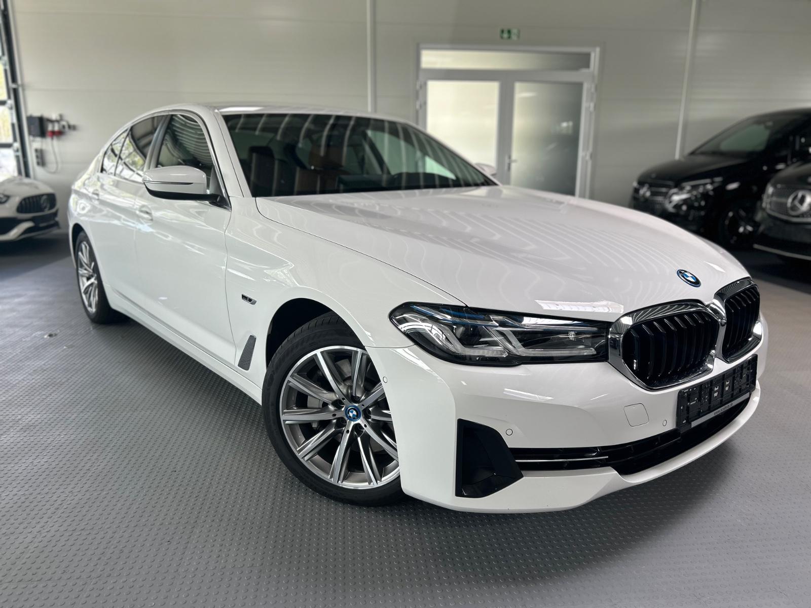 BMW 530e Hybrid -HUD-ACC-AHK-Laser