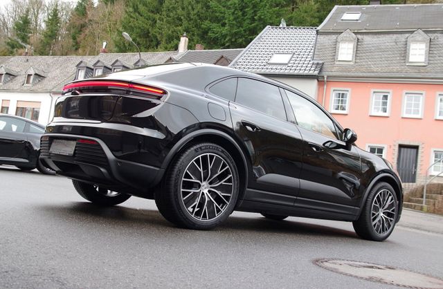 Porsche Macan 4*21"MacanDesign,BOSE,ACC,PANO,BOSE,HeadUp