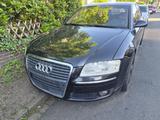 Audi A8 Diesel 4.2L - Audi A8 aus 2006: L