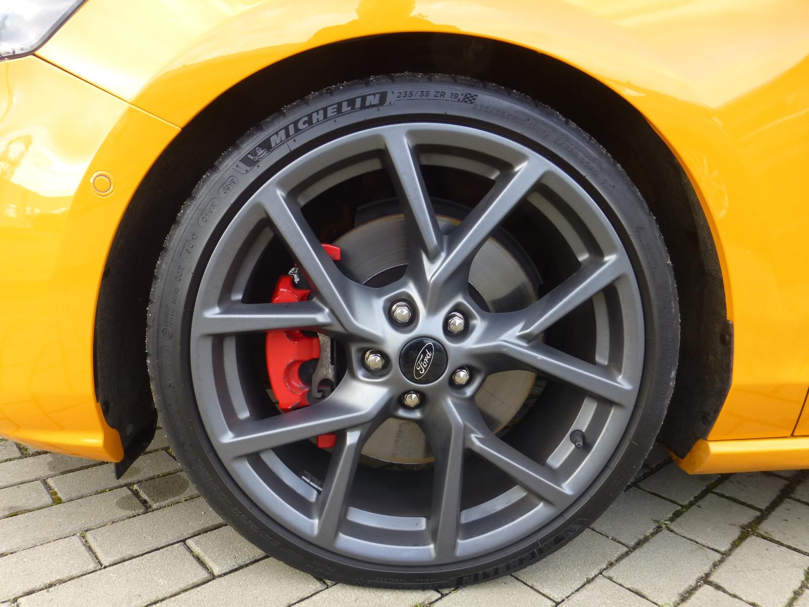 Ford Focus ST Performance Paket, HUD,Kamera,19Zoll