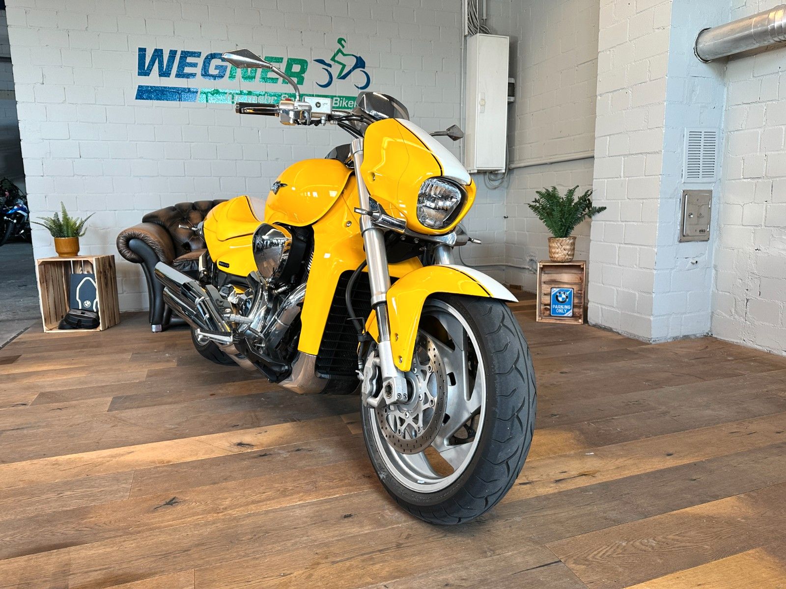 Fahrzeugabbildung Suzuki VZR 1800 - Top zustand, Sonderlack