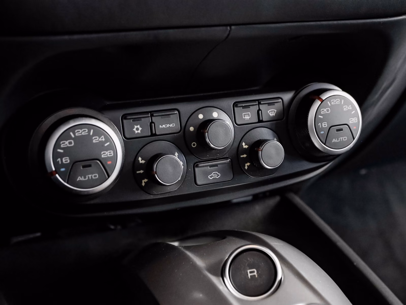 FERRARI CALIFORNIA T