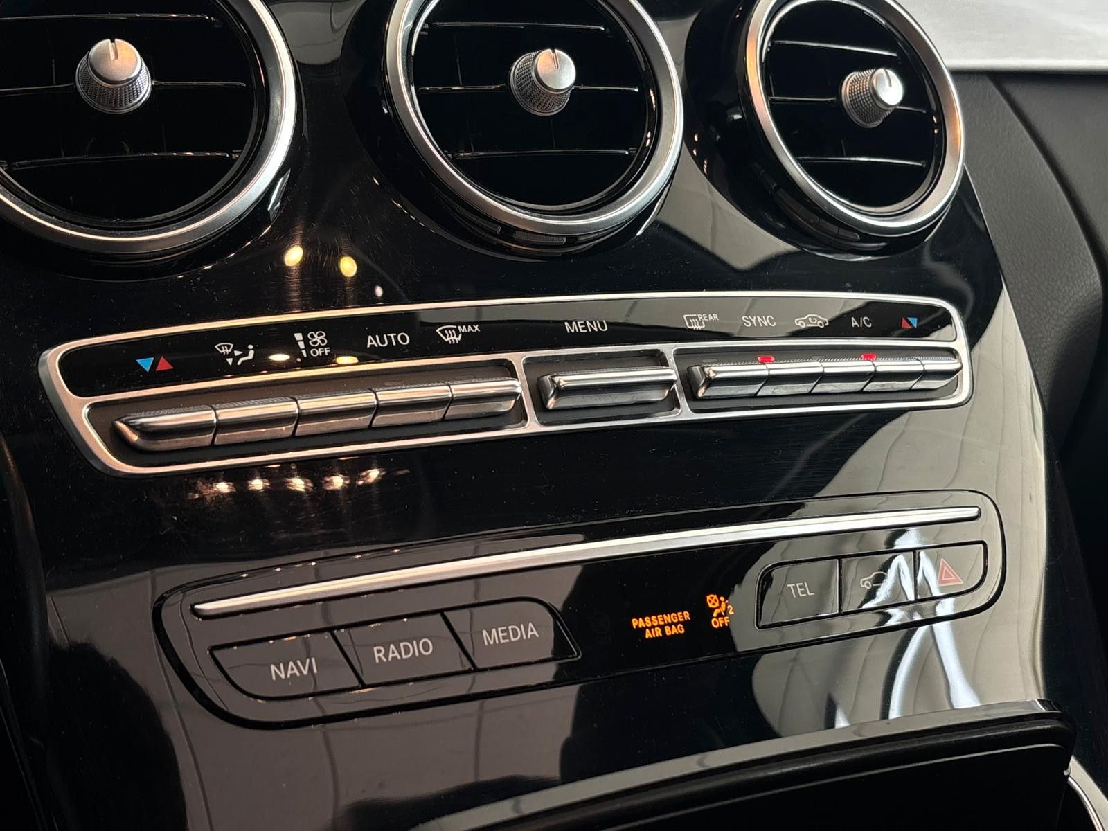 Mercedes-Benz C 220D AMBIENTE NAVI CARPLAY KAM SCHIEBEDACH foto 25
