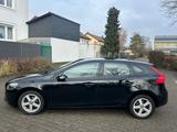 Volvo V40 D2 You!*KLIMAA*XENON*TOP GEPFLEGT*NUR 120.KM - Volvo V40 YOU! mit Diesel-Antrieb