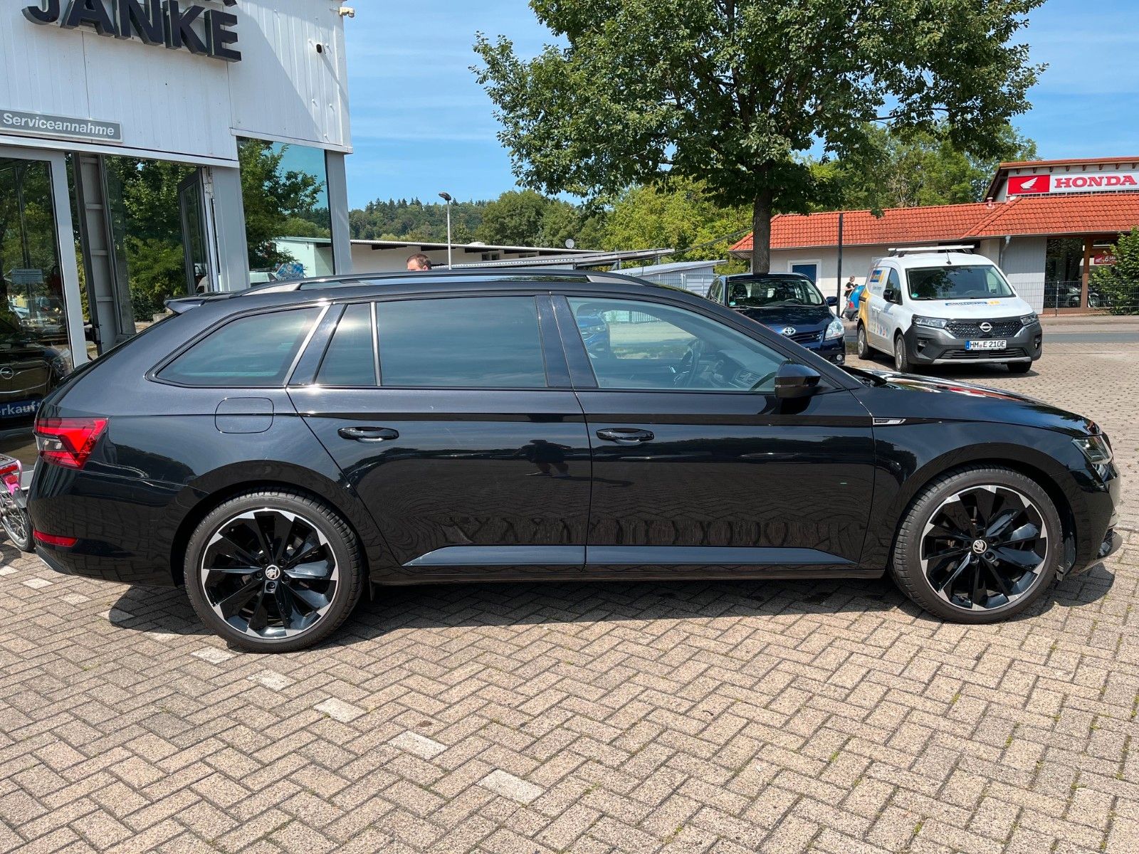 Skoda Superb Combi Sportline 4x4 +Standheizung/AHK+ foto 5