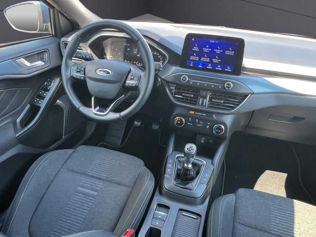 FORD Focus Lim. Active KLIMA,NAVI,PDC,TEMPOMAT,LED FORD Focus Lim. Active KLIMA,NAVI,PDC,TEMPOMAT,LED