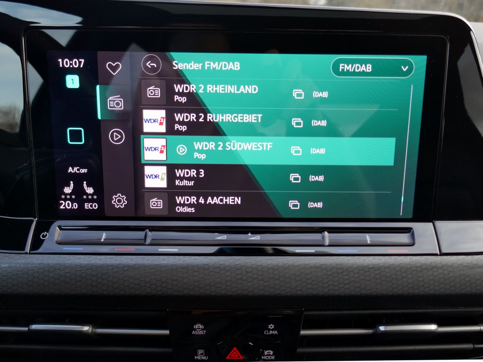 Fahrzeugabbildung Volkswagen Golf GTE 1.4 TSI eHybrid DSG | LED AHK RFK ACC