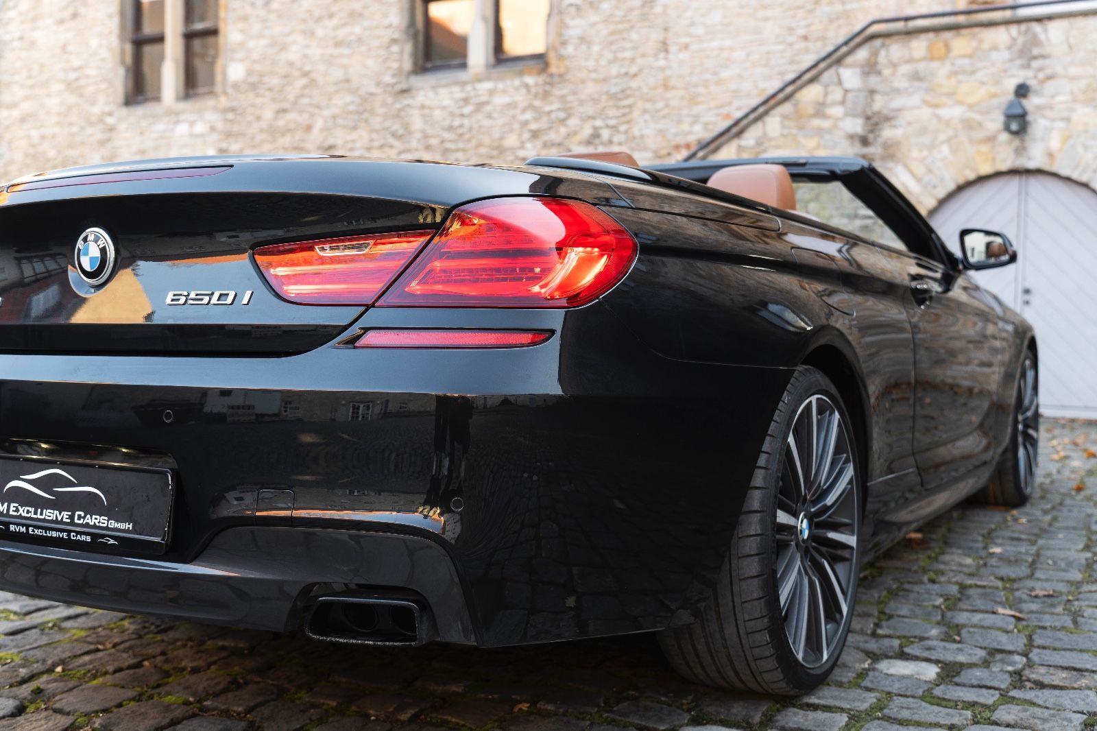 Fahrzeugabbildung BMW 650i xDrive Cabrio H&K LED CARPLAY NAV KAM ACC