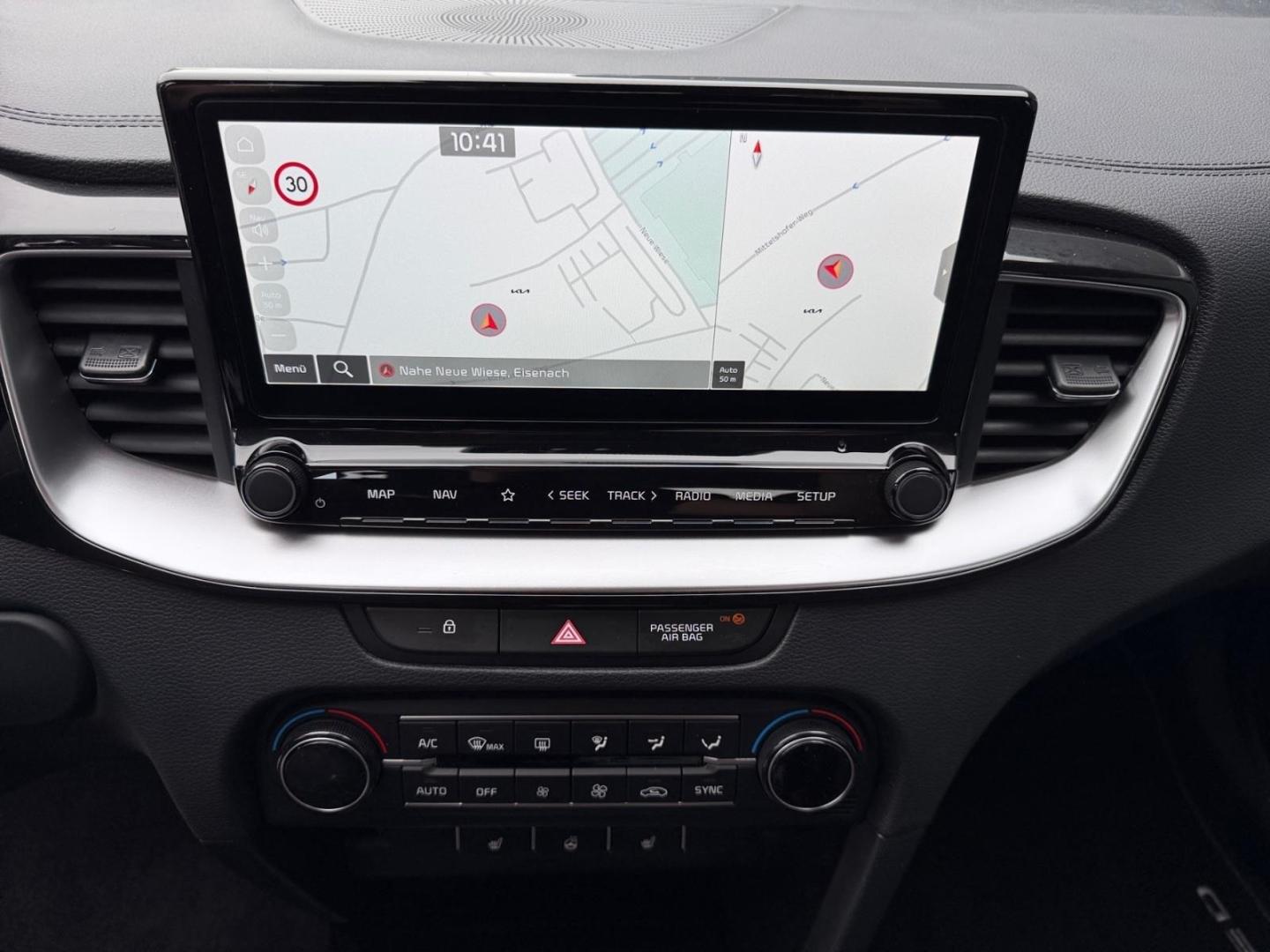 Kia Ceed_sw 1.5T Vision DCT7 Komf+ NAV PDC Klimaauto