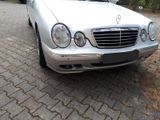 Mercedes-Benz E 320 AVANTGARDE Benzin & LPG  - Mercedes-Benz E 320 aus 2001