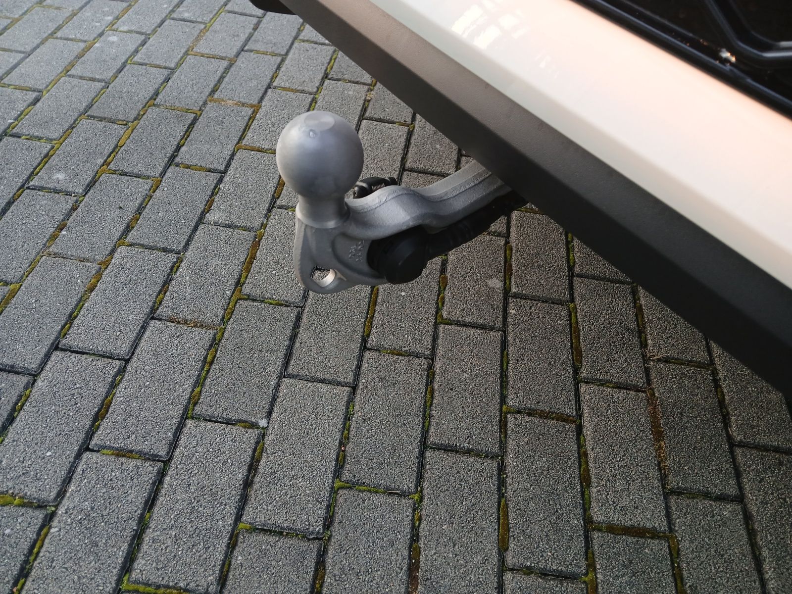 Fahrzeugabbildung Volkswagen Tayron R-Line TDI DSG 4M IQ.Light ACC STH AHK PA