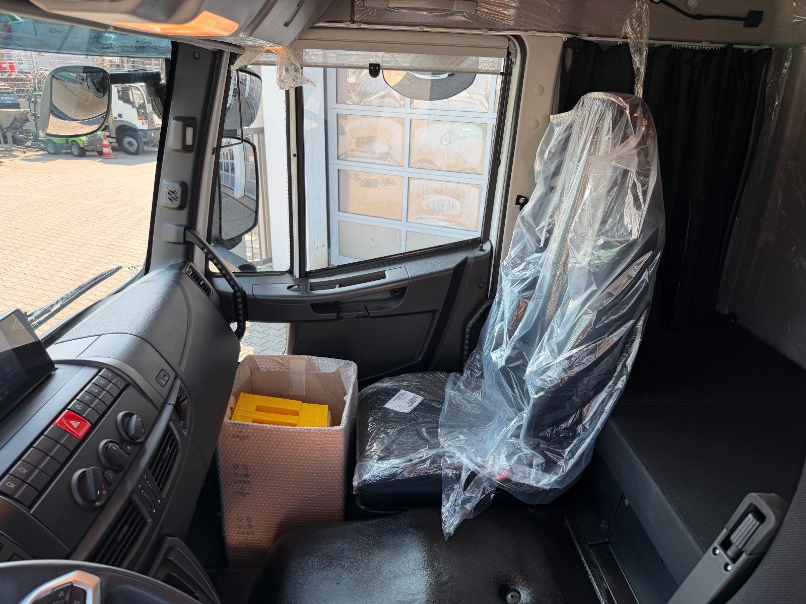 Fahrzeugabbildung Iveco Eurocargo ML140E28/P Bett AHK Klima Standheizung