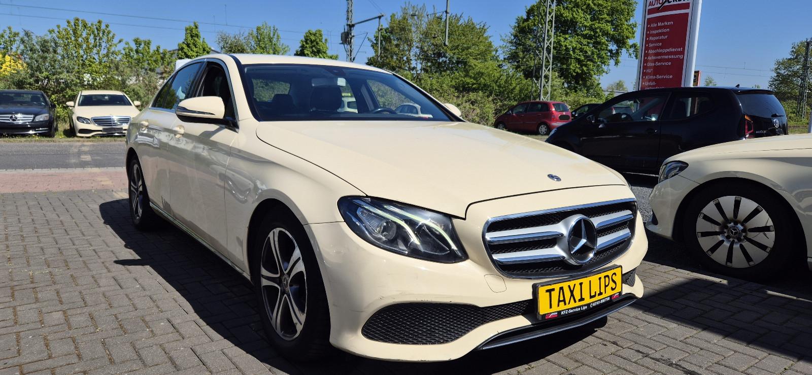 Mercedes-Benz E 200 Limousine / AVANTG. - KAMERA - LED - NAVI