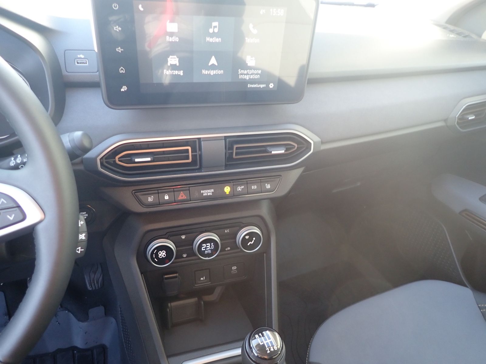 Fahrzeugabbildung Dacia Jogger TCe 110 EXTREME+/7-SITZ/SHZ/EPH/RFK/NAVI/