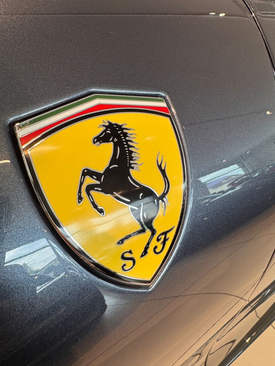 Fahrzeugabbildung Ferrari Roma*Full Carbon*Belüftete Si.*ADAS*360° Kamera*