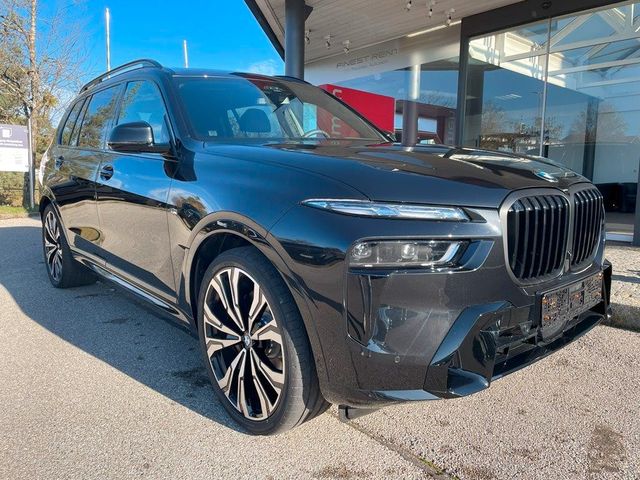 BMW X7 xDrive40d/SWAROVSKI/Carbon/23"/AHK/Iconic/H&K