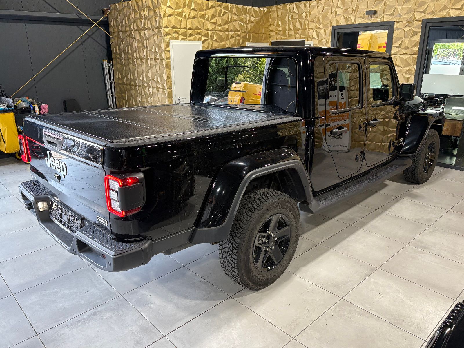 Fahrzeugabbildung Jeep Gladiator Overland 4WD/KAMERA/NAVI/4X4/PANO