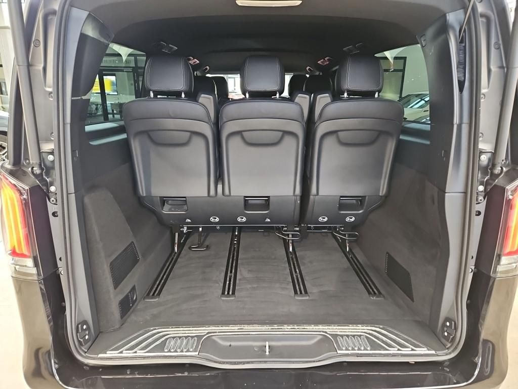 Fahrzeugabbildung Mercedes-Benz V 300 AVG extralang 8 Sitze STHZ AR ele.ST DISTR