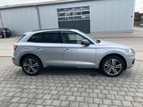 Audi Q5 40 TDI S tronic quattro sport sport - Audi Q5: Silber