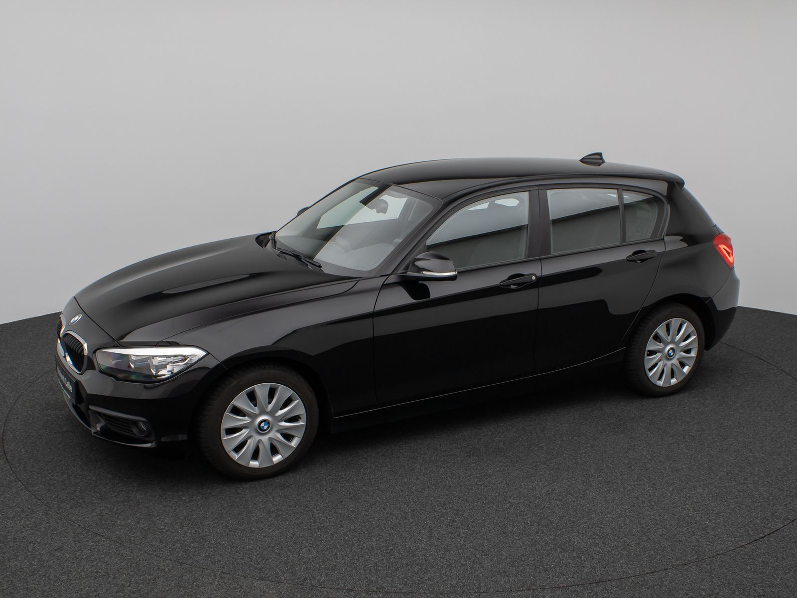 Fahrzeugabbildung BMW 118i PDChinten Sitzheizung Geschwindigkeitsreg.