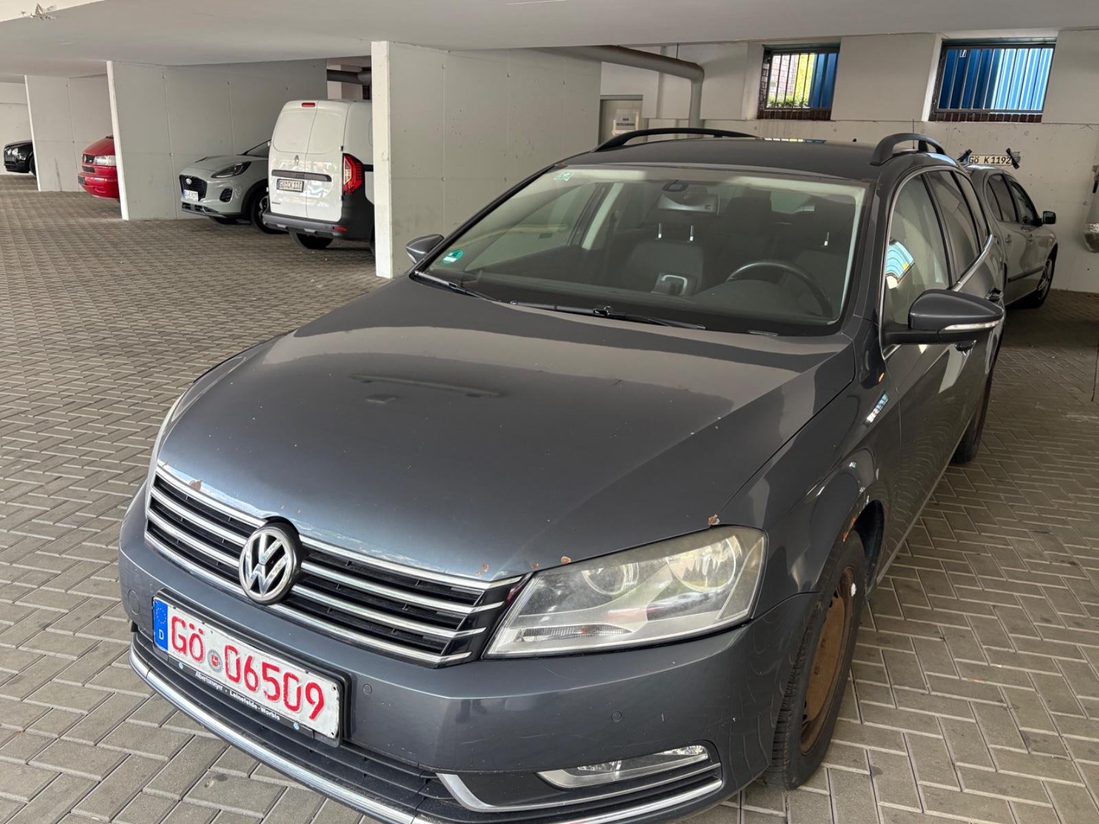 Volkswagen Passat, 2011