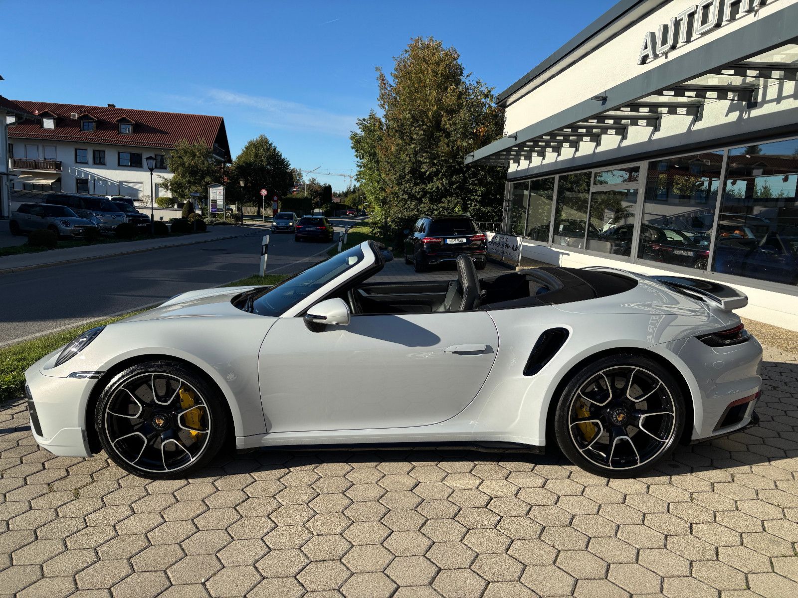 Porsche 992 911 TURBO S CABRIO SPORTDES SPORTABGAS VIEW foto 2