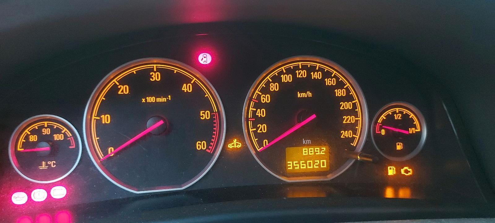 Opel Vectra 2005 — interior