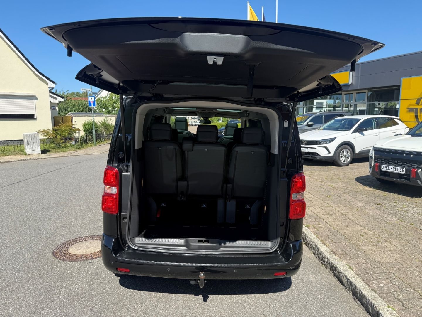 Fahrzeugabbildung Opel Zafira Life Elegance M 2.0 8-Sitzer+Pano+AHK