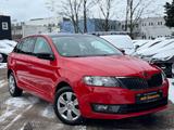 Skoda Rapid 1.2  TÜV NEU*2 Hand*Pano-Dach*Navi*Klima - rote Skoda Rapid