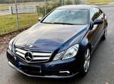 Mercedes-Benz E 250 Coupé E 250 CGI BlueEFFICIENCY Sportpaket  - Mercedes-Benz E 250: Blau