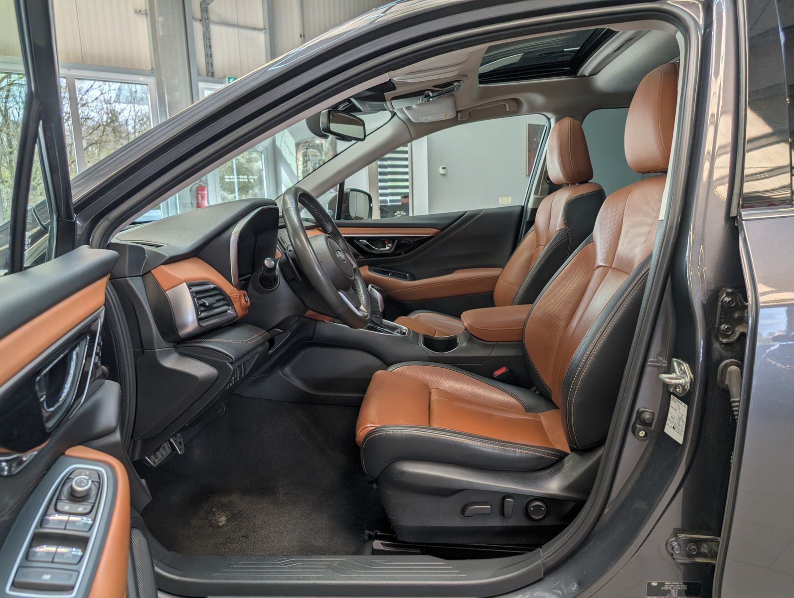 Fahrzeugabbildung Subaru Outback 2.5i Platinum EyeSight AWD LED CAM LEDER