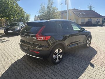 Volvo XC 40 Momentum Pro Plug-In Hybrid 2WD