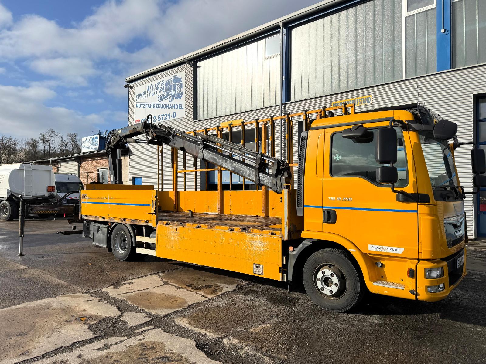MAN TGL 12.250-HIAB E-4 HI DUO 5x Hyd. Ausschub