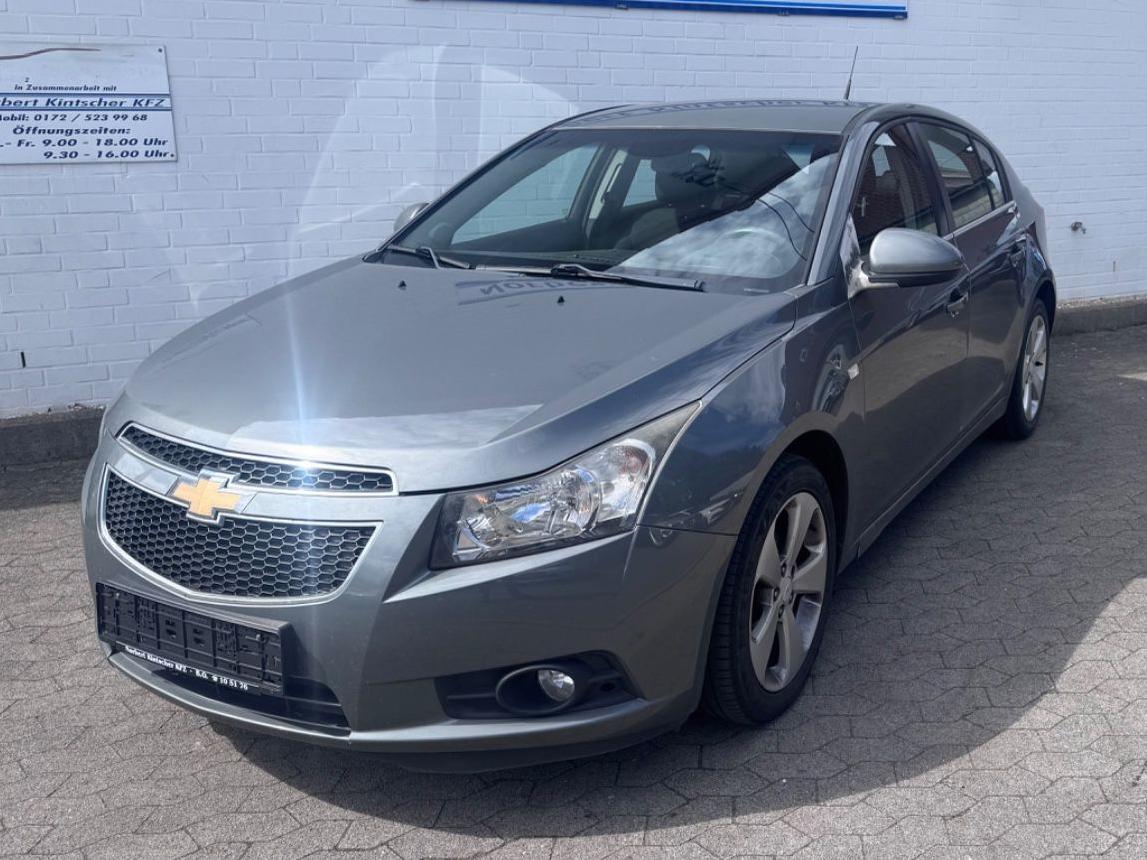 Chevrolet Cruze 1.8 Hatchback LTZ 1. Hand Zahnriemen neu