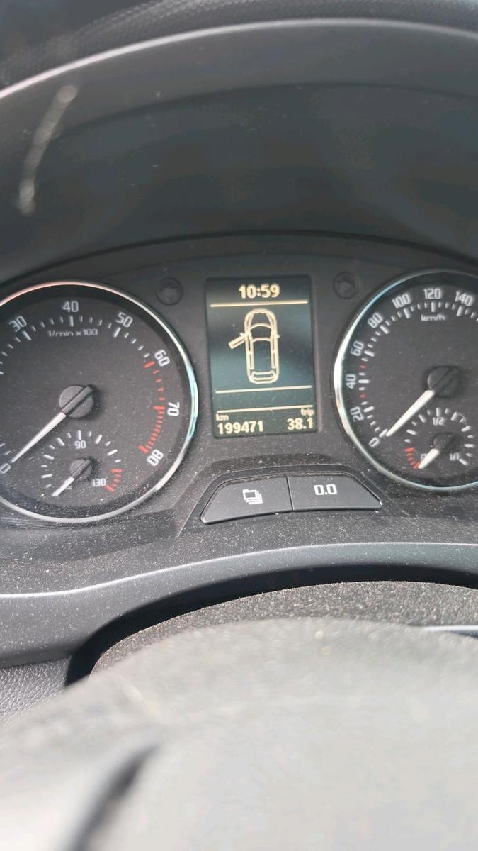 Skoda Roomster 2011 — interior