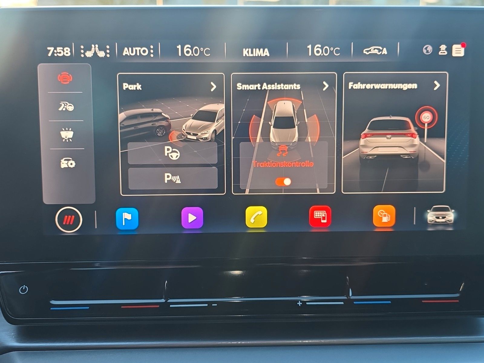 Fahrzeugabbildung SEAT Leon FR Sports LED+NAV+APP+ACC
