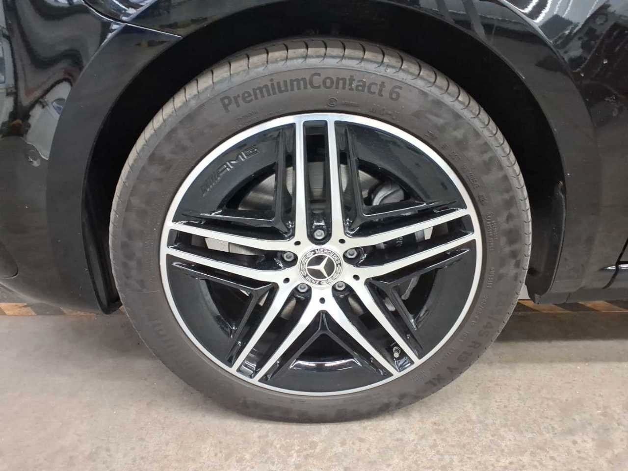 Fahrzeugabbildung Mercedes-Benz V 300 d MARCO POLO AMG Markise AHK2,5to AIRMATIC
