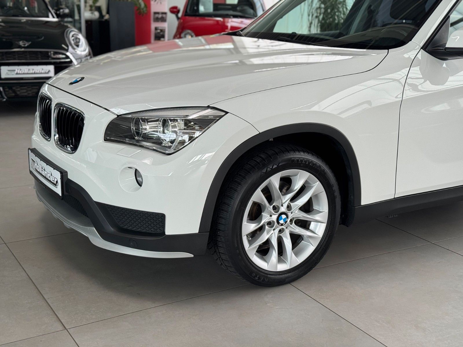 Fahrzeugabbildung BMW X1 18i sDrive GARANTIE/PDC/KLIMA/SZH/TEMPO/XENON