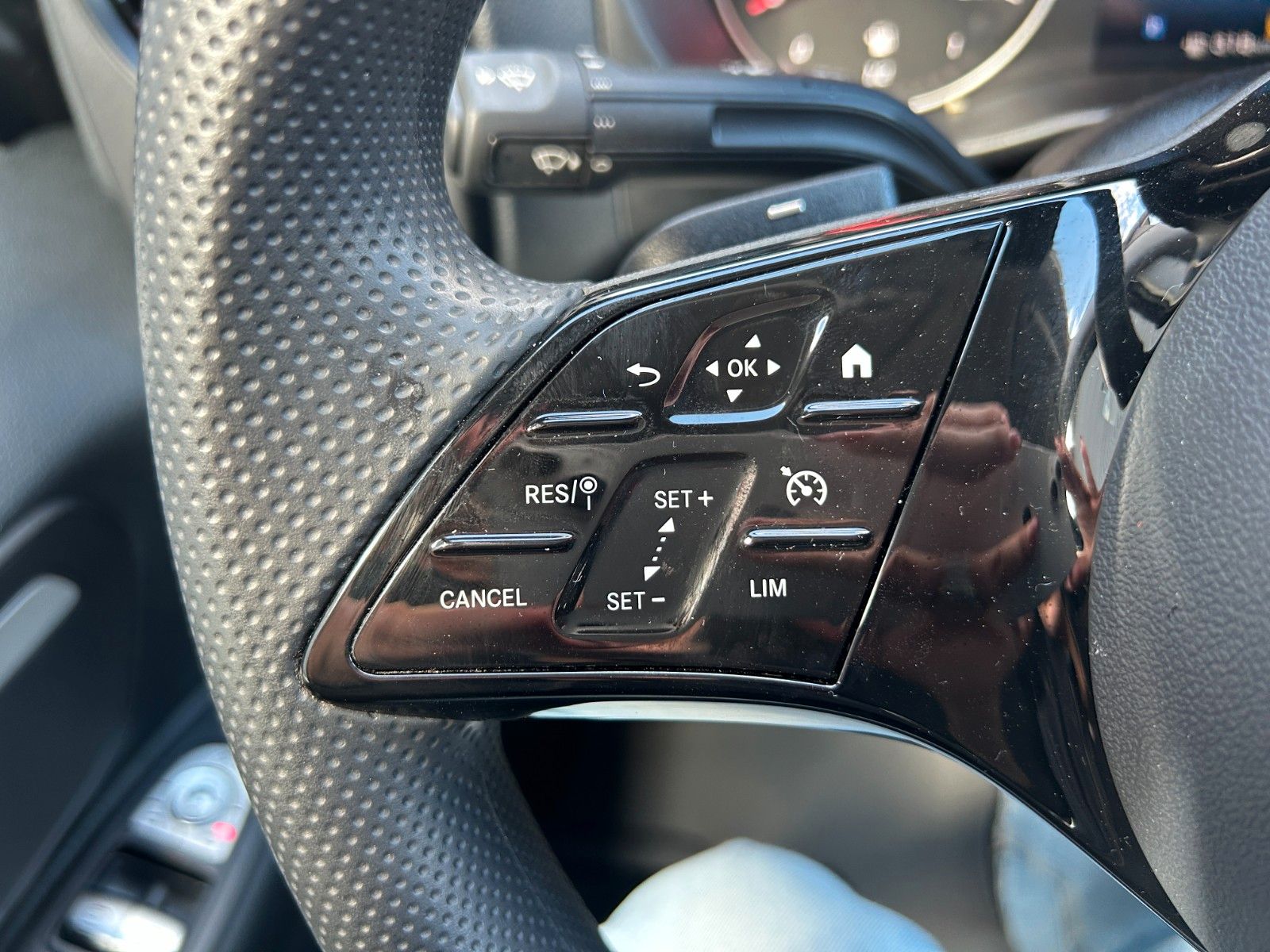 Fahrzeugabbildung Mercedes-Benz Vito 116 CDI 9G AHK2,5to Klima LED Kamera