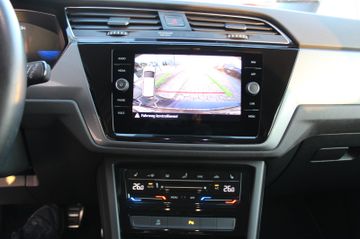 Fahrzeugabbildung Volkswagen Touran 2.0 TDI Active 7 Sitze ACC