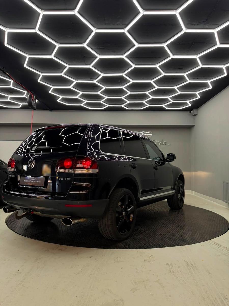 Volkswagen Touareg 2007 — photo 8