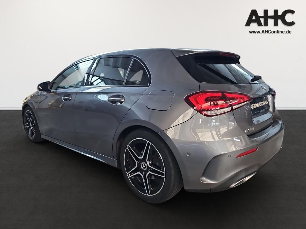 Fahrzeugabbildung Mercedes-Benz A 180 AMG Night Navi HUD LED Parkpilot Soundsys.