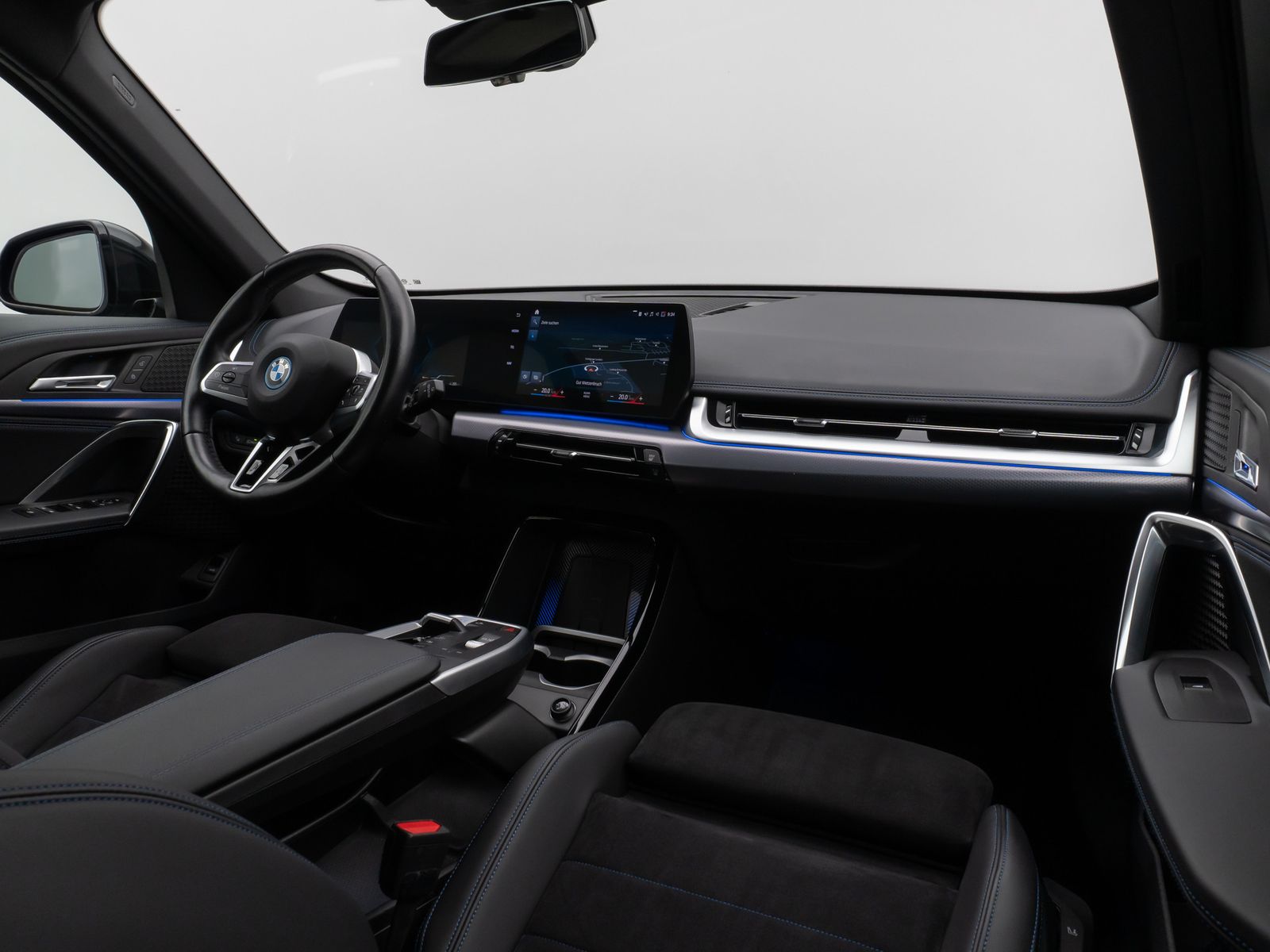 Fahrzeugabbildung BMW iX1 xD30 M Sport Kamera DAB Komfort Fernlichtass
