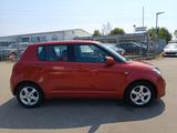 Suzuki Swift Lim. Dance Club - Suzuki Swift: Dance