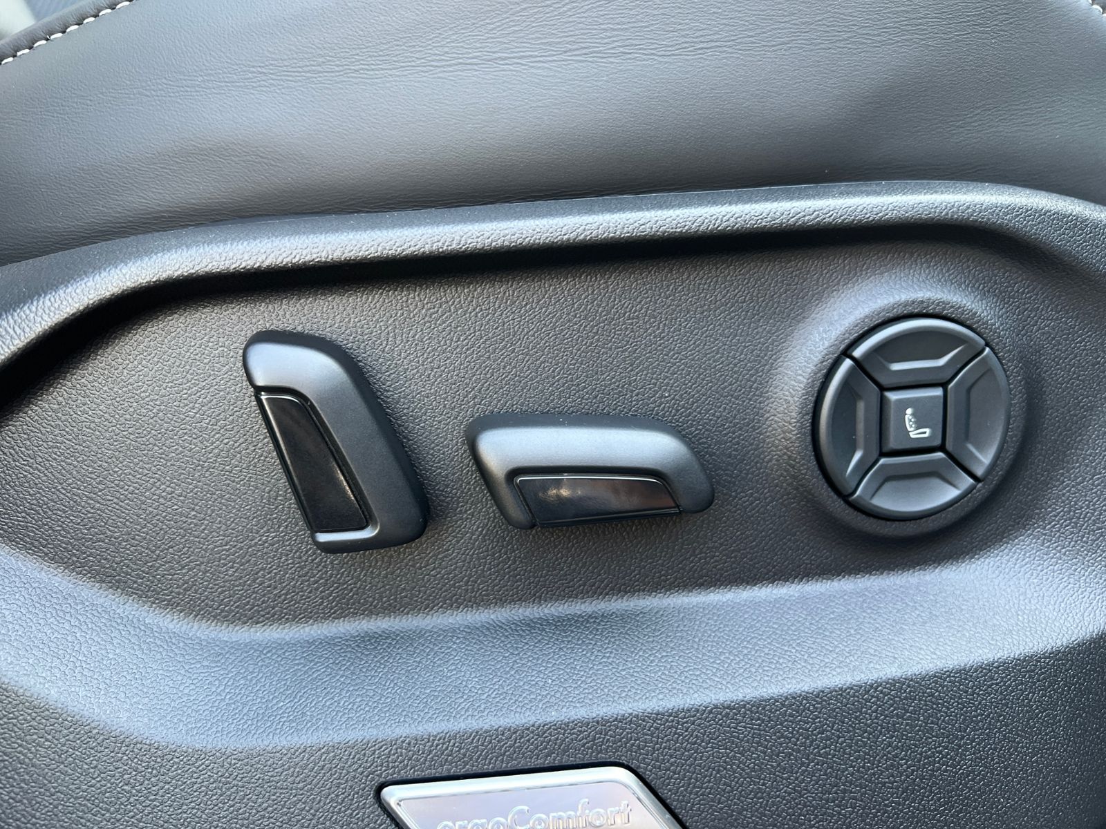 Fahrzeugabbildung Volkswagen Touareg  R-Line 3.0 V6 TDI 4MOTION TipTronic *Le