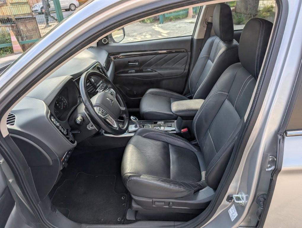 Mitsubishi Outlander PHEV Top 4WD